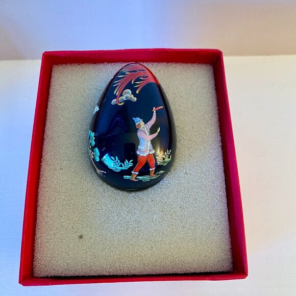 Vintage Lacquer Style Franklin Mint Egg - Picture 6 of 7